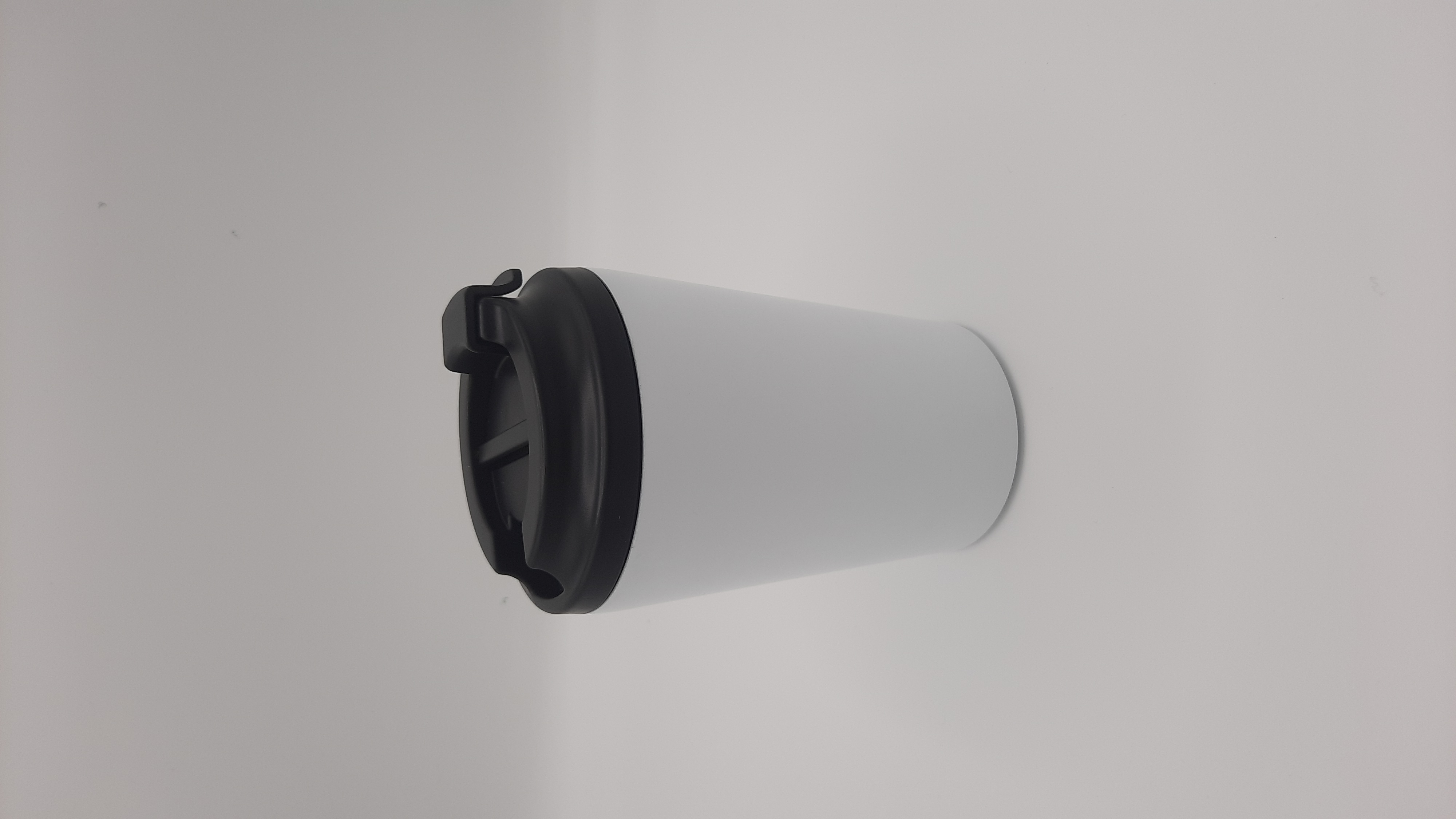 كوب هاف مليون أبيض