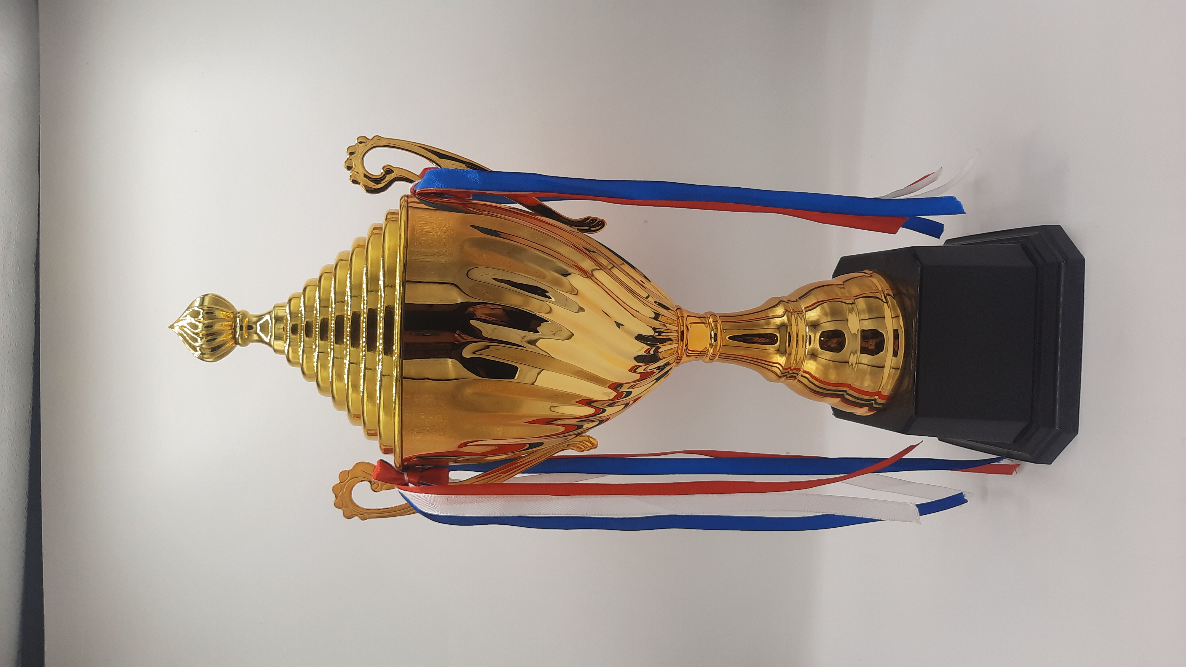 كاس رياضي ذهبي